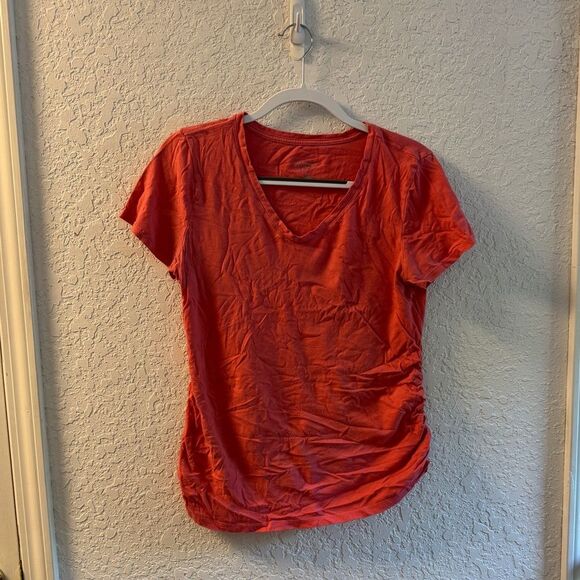 Isabel Maternity by Ingrid & Isabel Tops - Maternity Women's V-Neck pink/salmon T shirt medium